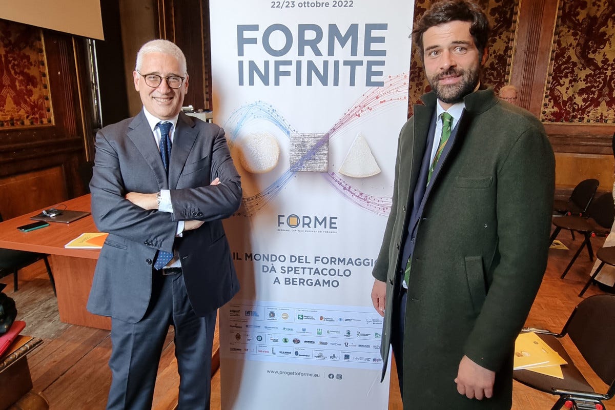 Alberto Gottardi e Francesco Maroni alla presentazione di Forme Infinite  Forme Infinite, il futuro del formaggio tra business e territorio