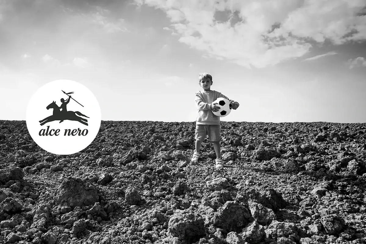 Il nuovo spot di Alce Nero La Nazionale italiana come i campi a maggese: lo spot beneaugurale di Alce Nero