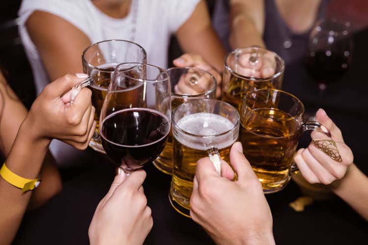 (Alcol e salute, quale rapporto? Il consumo moderato ha effetti benefici)