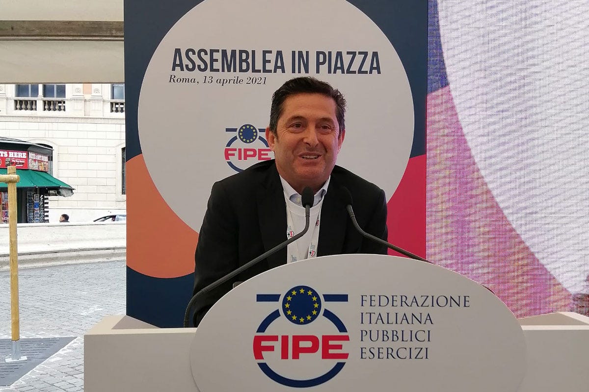 Aldo Cursano, presidente vicario di Fipe «Dateci tempo per programmare» L'appello di ristoranti e locali