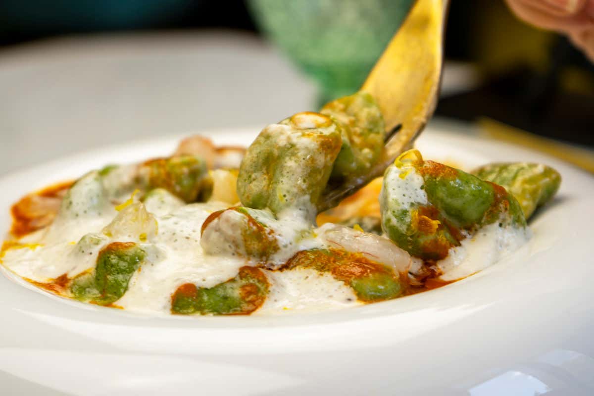 Ion Koman porta la sua arte al ristorante milanese di Alessandro Borghese