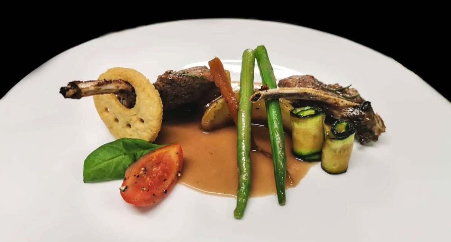 Agnello con fagiolini Alessio e Simone, il sapore della giovent&ugrave;