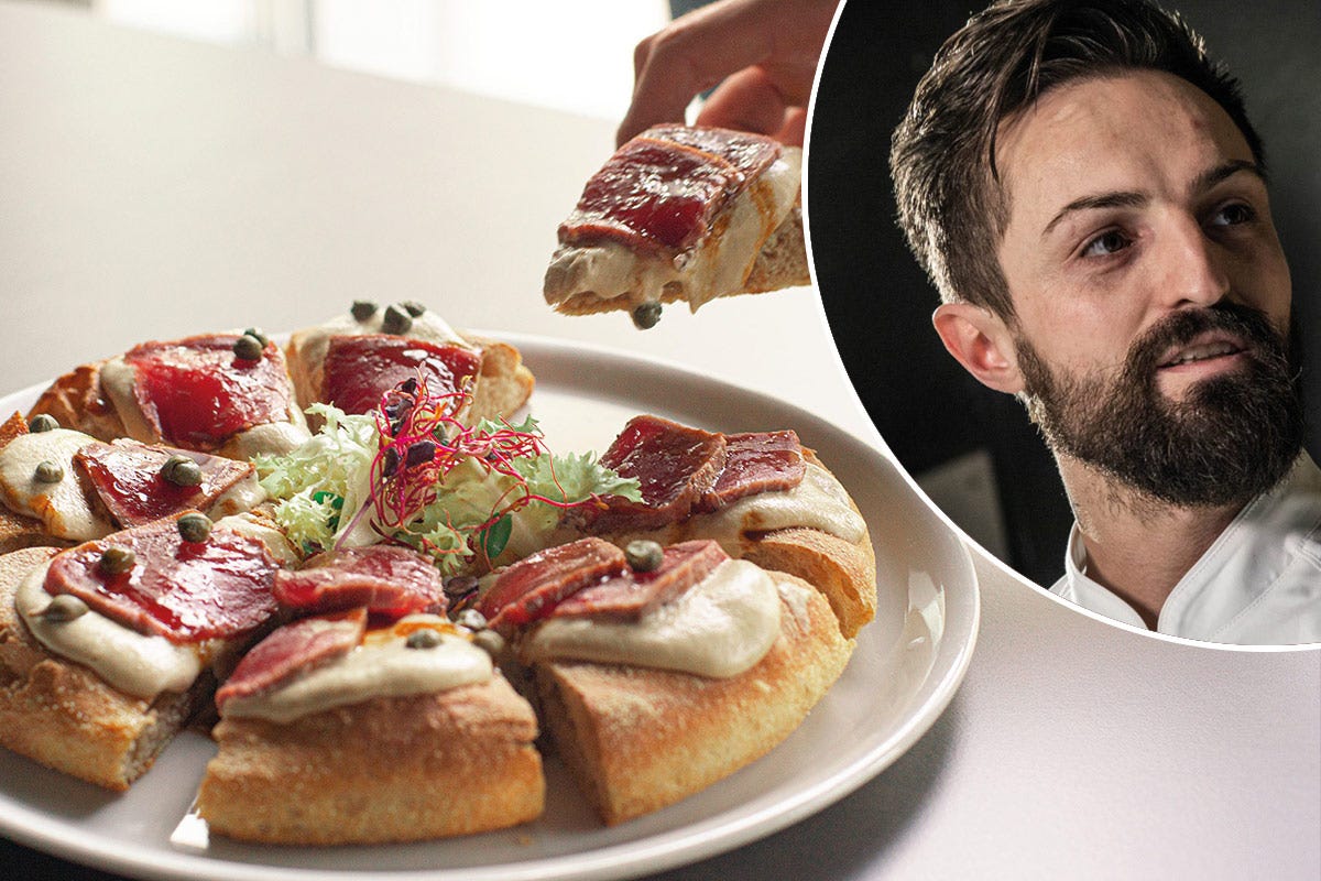 Alessio Rovetta e la pizza Salsa Tonnata e Tataki di Tonno Come avere una pizza perfetta? Ecco consigli e i “segreti” dei grandi professionisti
