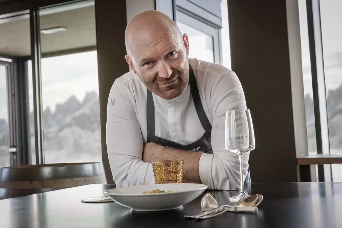 Alfio Ghezzi approda a InAlto&nbsp; Alfio Ghezzi tra le Dolomiti: il cuoco approda a InAlto
