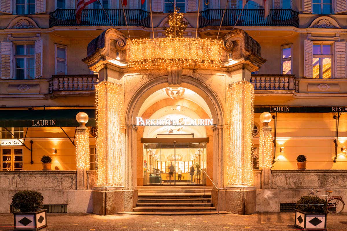 I migliori allestimenti natalizi 2024 degli hotel: Tivoli Palazzo Gaddi I migliori allestimenti natalizi 2024 degli hotel: Tivoli Palazzo Gaddi