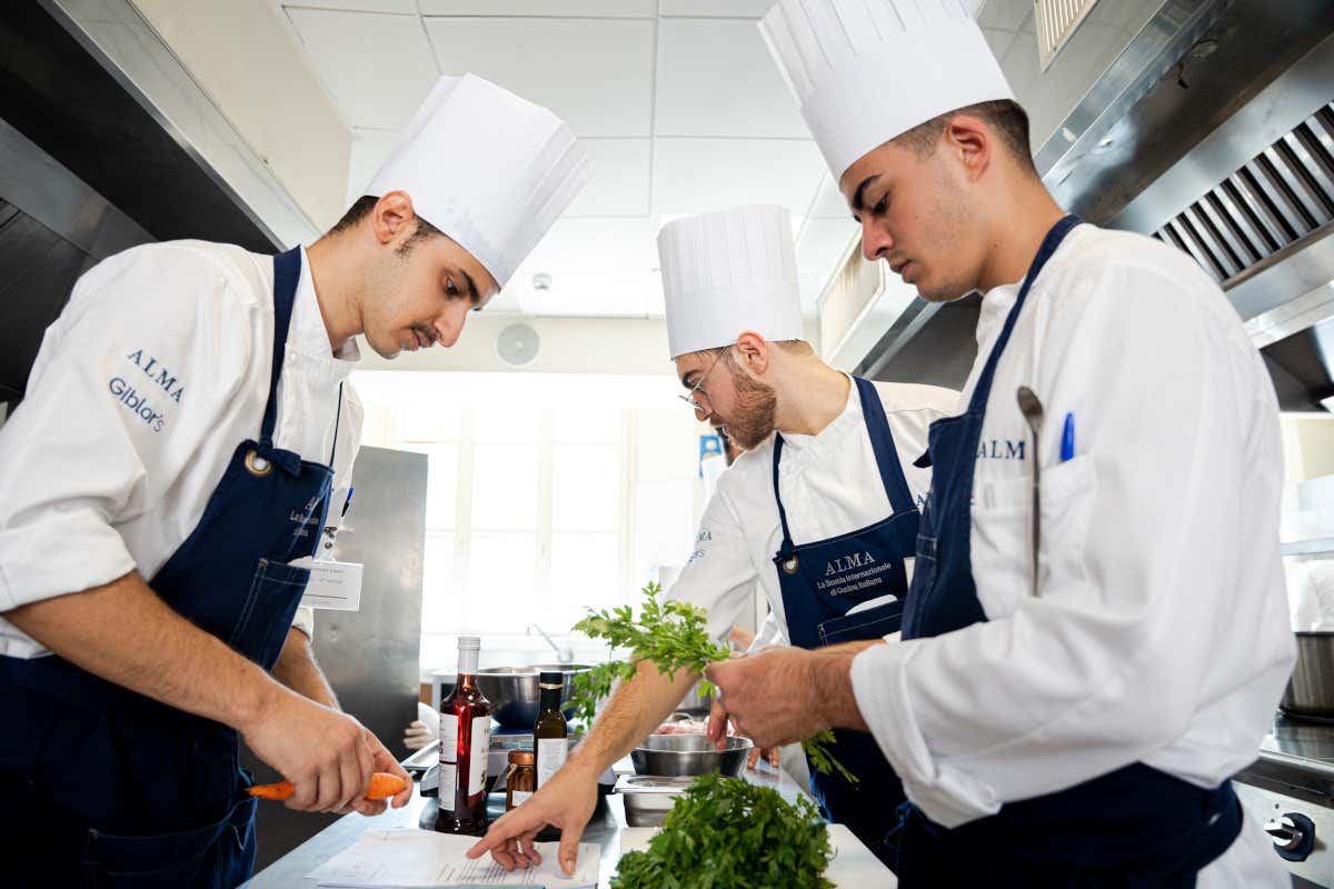 Dal sacrificio alla dignità: il futuro della ristorazione passa dalle scuole