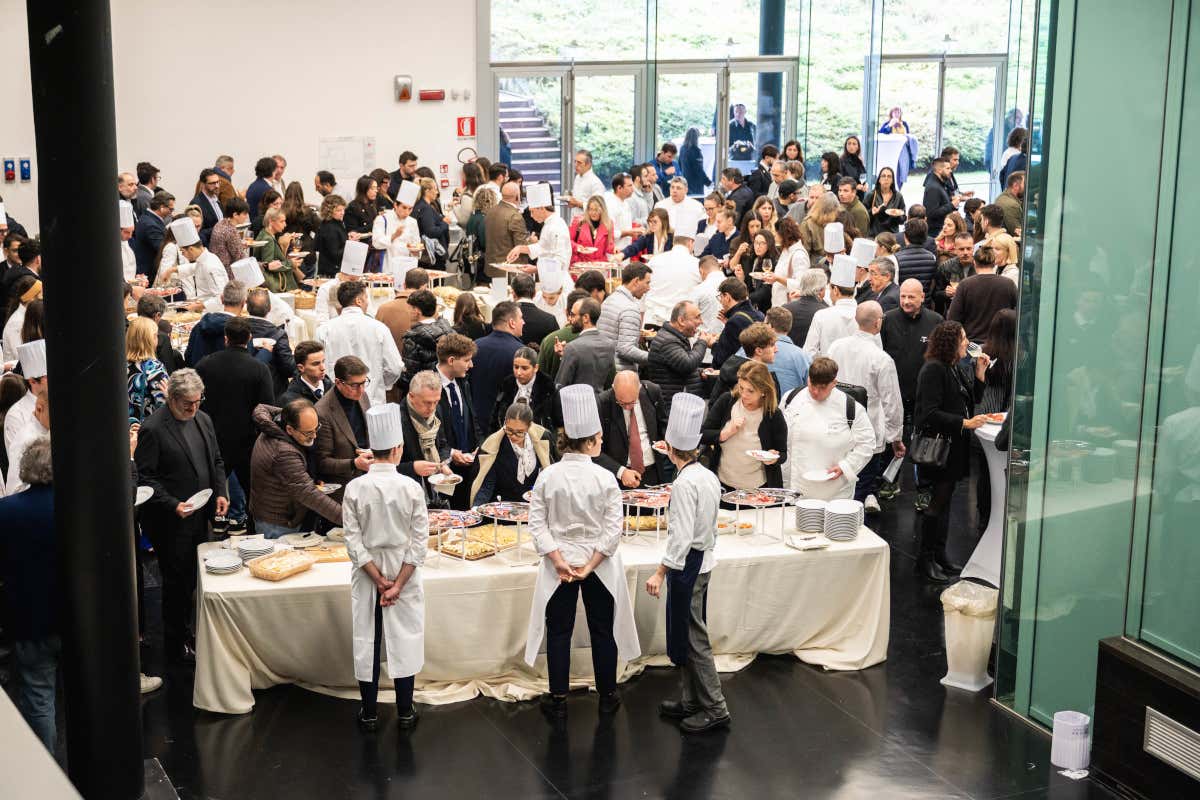 Alma inaugura l’anno accademico con un premio a chef Ferran Adrià Alma inaugura l’anno accademico con un premio a chef Ferran Adrià