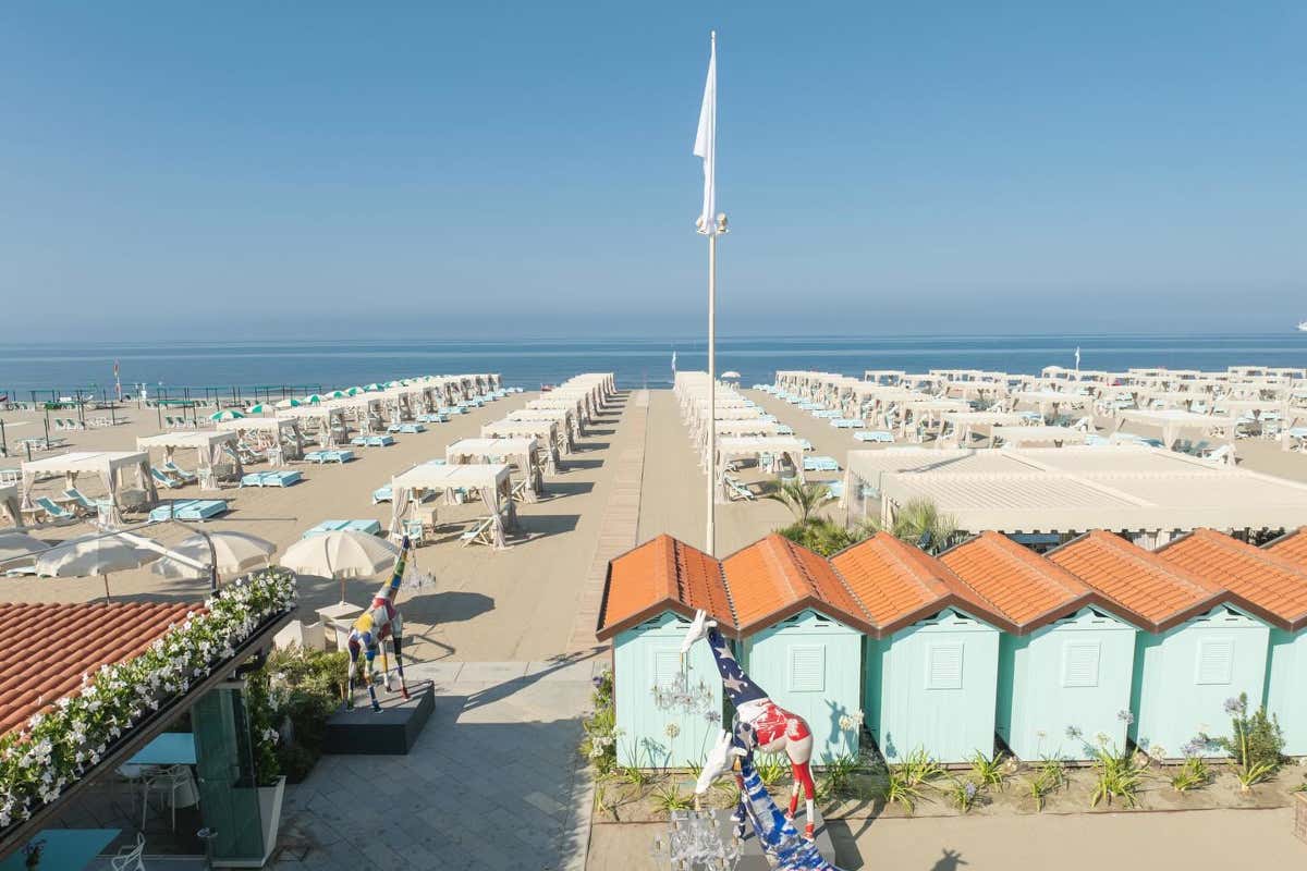 Alpemare Beach: lusso e perdite sul mare di Forte dei Marmi