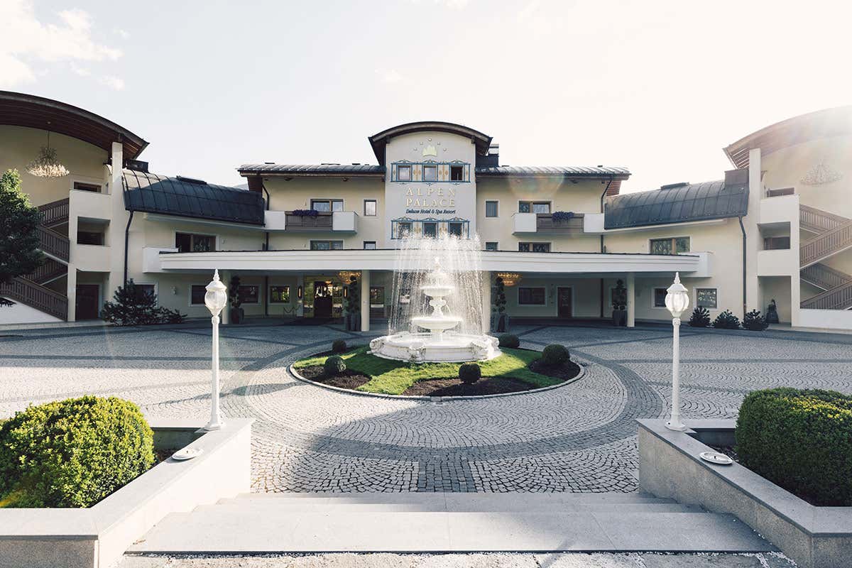 Alpenpalace (foto: Daniel Zangerl) Alpenpalace, dove s'incontrano relax, benessere, alta cucina e le montagne incontaminate