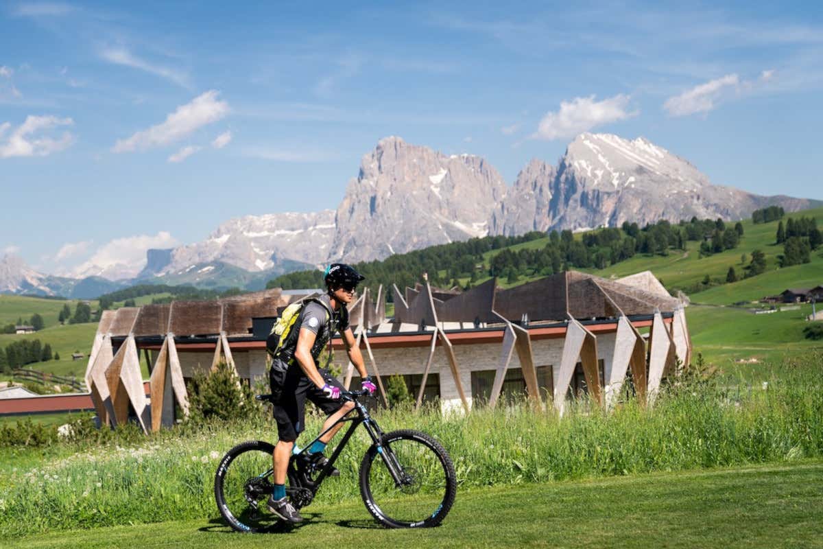 Avventure, cultura, bici e molto altro: alcune proposte per un'estate diversa