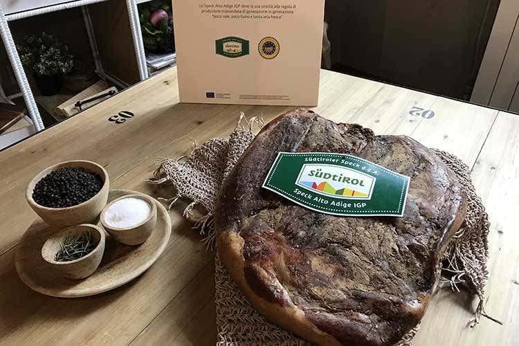 (Alto Adige, tutela europea per Vini Doc, Formaggio Stelvio Dop, Mela e Speck Igp)