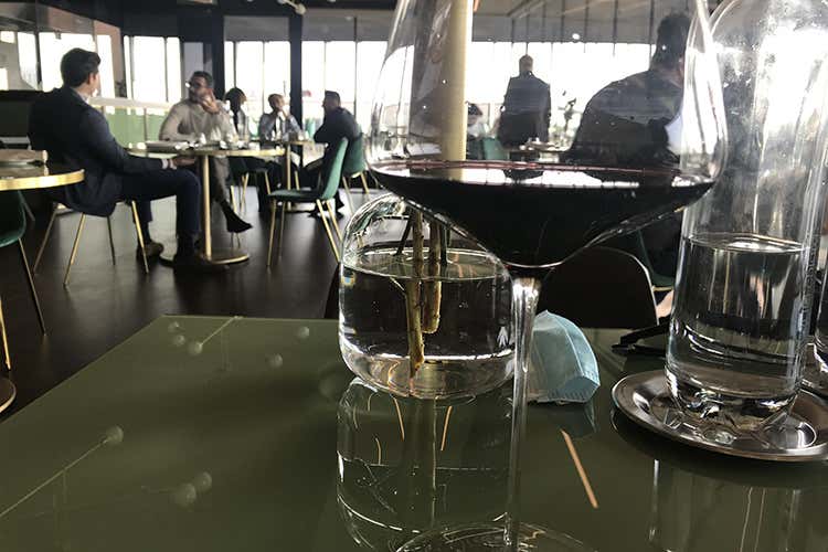 Alto, vista unica con cucina  Coprifuoco? Qui si inaugura