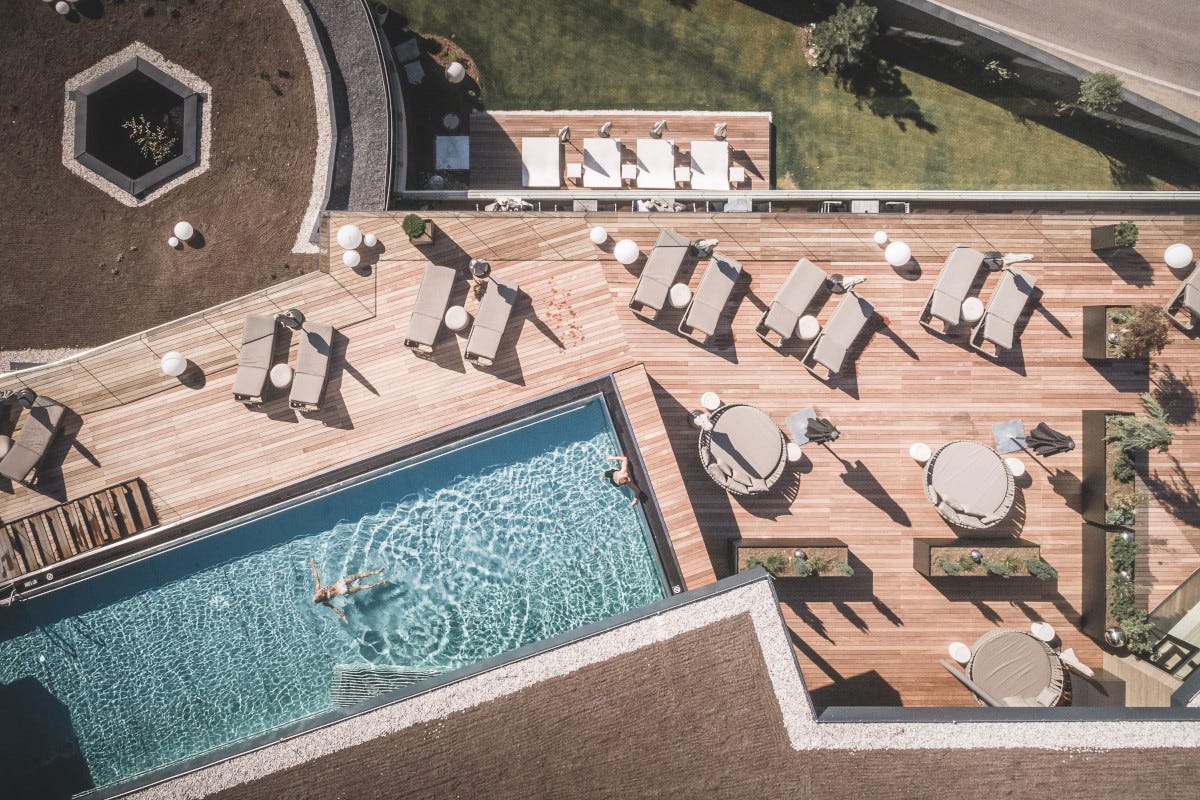 Veduta aerea dell'Hotel Amonti & Lunaris Trattamenti 100% naturali nelle Spa dei Belvita Leading Wellnesshotels Südtirol