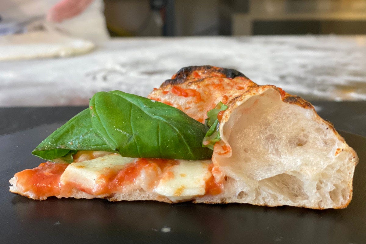 Croccantezza e leggerezza a prima vista “Nafavola” le referenze della linea Special di Molini Pivetti per la pizza Napoletana