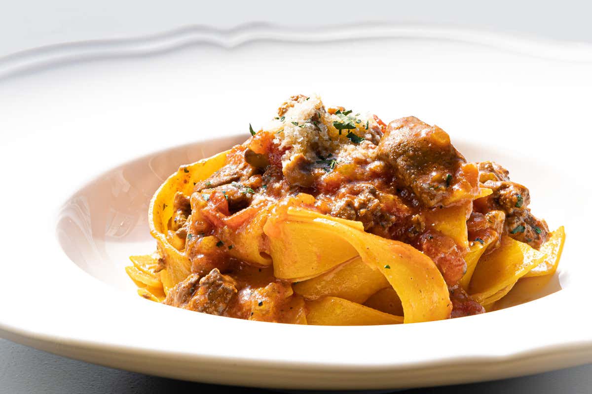Le tagliatelle con battuto di chianina e porcini