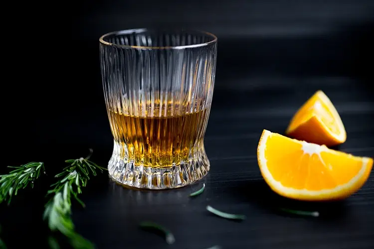 Ritorna il piacere per l'amaro, vendite in aumento Ritorna la moda dell&rsquo;amaro.&nbsp; Piacciono quelli insoliti e piccanti