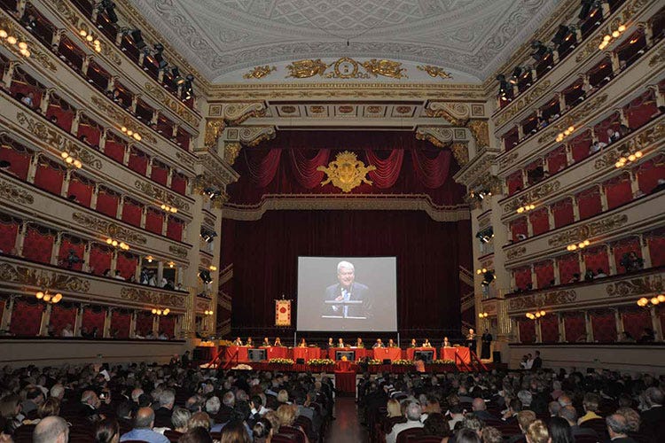 Premiazioni alla Scala (Ambrogini delle Imprese Milano cresce grazie al turismo)