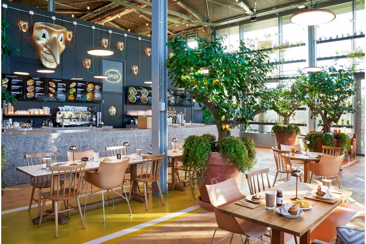 L'interno del locale L'interno del locale