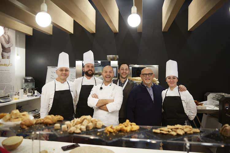 (Anche i mugnai celebrano Leonardo Molino Bertolo gli dedica le sue farine) (Anche i mugnai celebrano Leonardo Molino Bertolo gli dedica le sue farine)