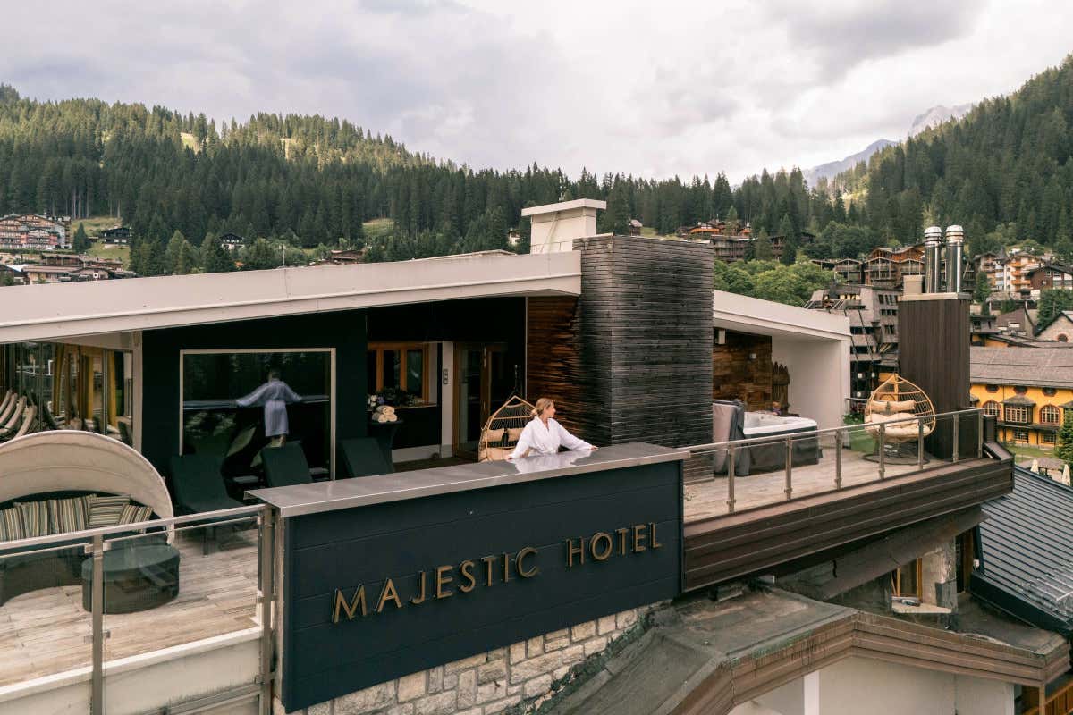 Vista dall'alto sul Majestic Mountain Charme Hotel di Campiglio (Tn)