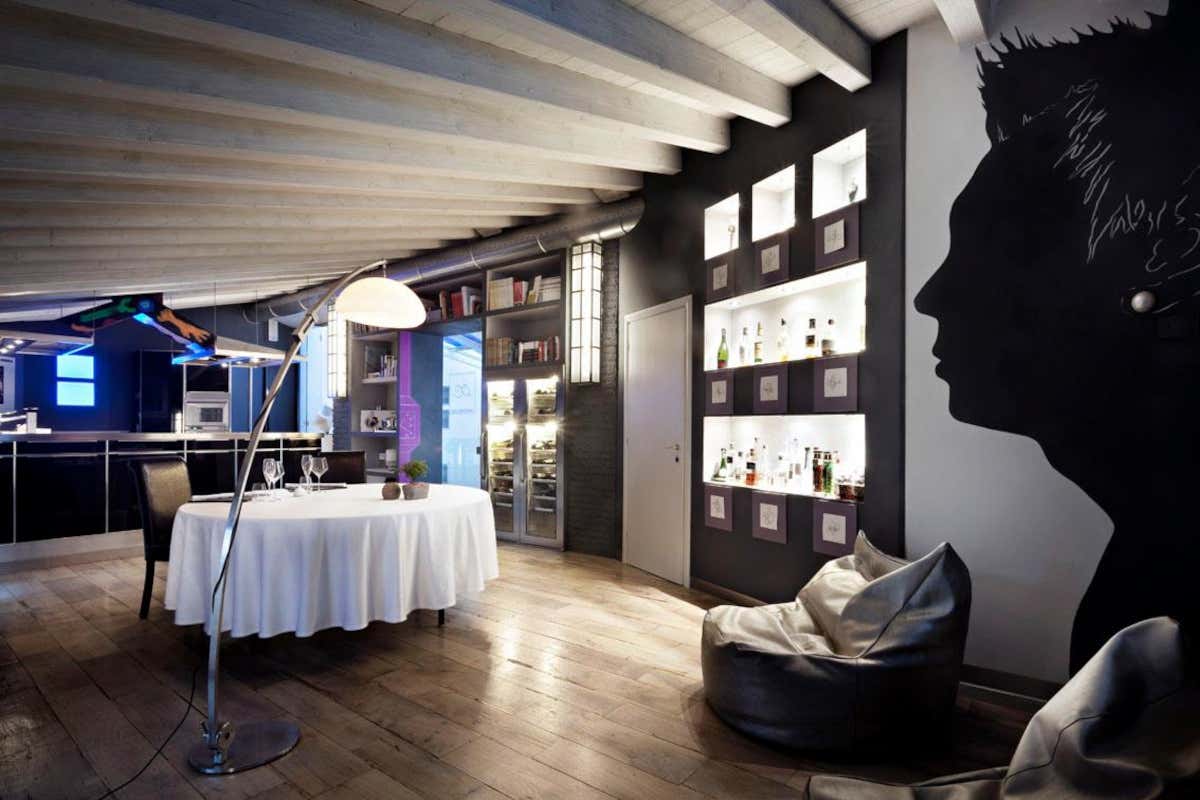 Andrea Mainardi, lo chef-showman che torna ai fondamentali: nel 2026 rinasce Officina Cucina Andrea Mainardi, lo chef-showman che torna ai fondamentali: nel 2026 rinasce Officina Cucina