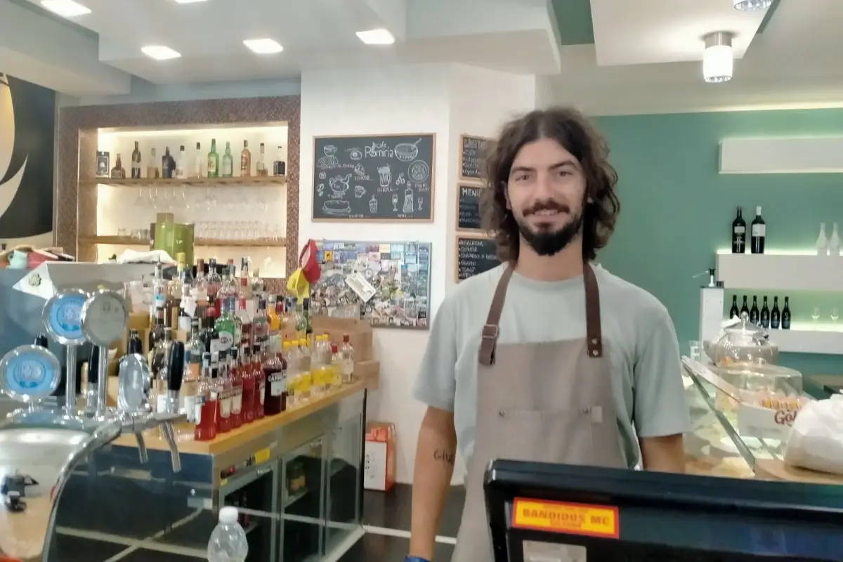 Angelo Di Carlo&nbsp; Tetto al contante: &egrave; guerra al Pos per gli addetti di ristorazione e bar