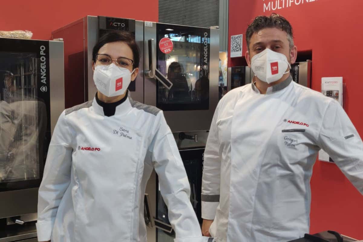 Sara Di Palma e Gregori Nalon, corporate chef di Angelo Po L'intera cucina sul cellulare: è la App di Angelo Po