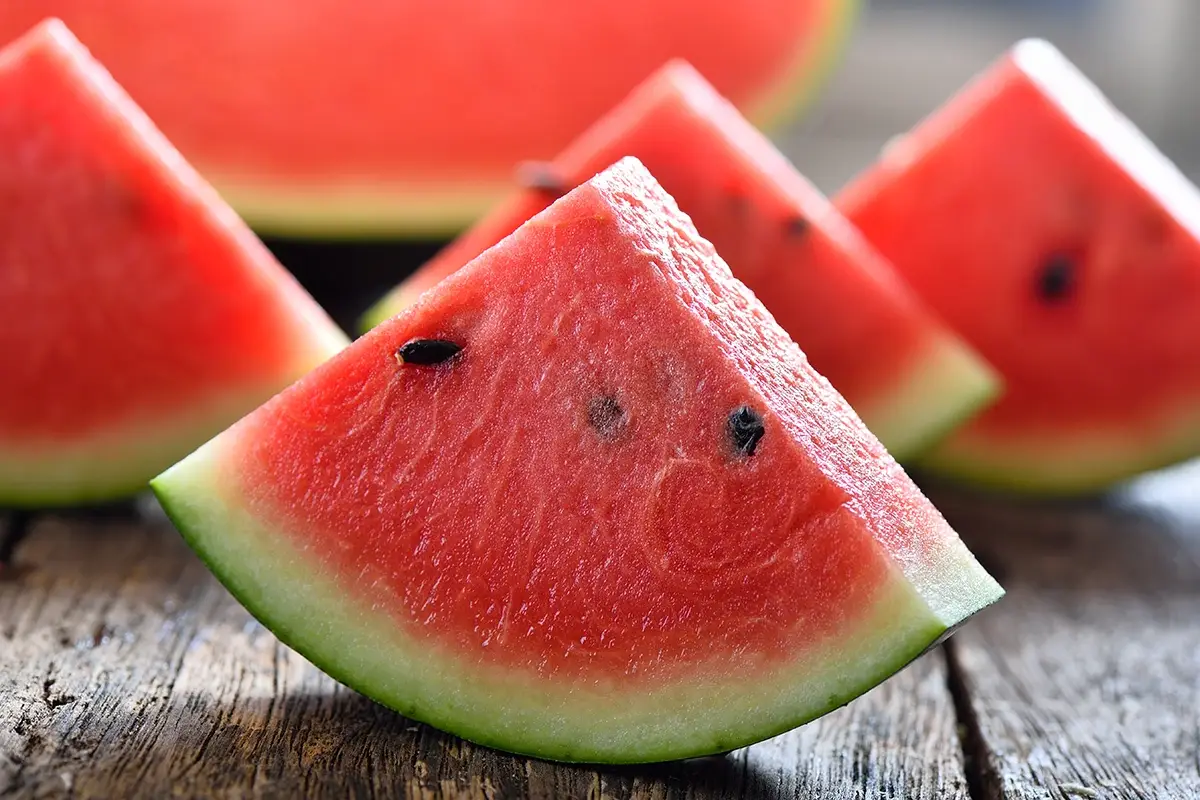 Frutta e verdura: quali contengono pi&ugrave; acqua?