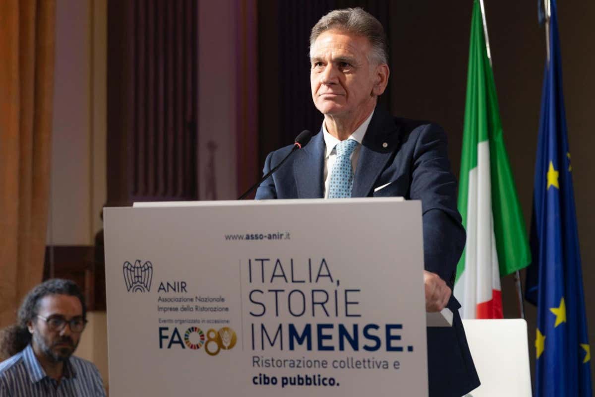 Il presidente di ANIR Confindustria Massimo Piacenti sul palco dell'ultima edizione di IMMENSE