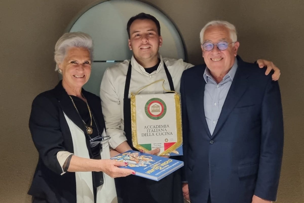 Annamarina Bisutti Moretti, Marco Stagi e Baldassarre Agnelli Le Pentole Agnelli raccontate all'Accademia Italiana della Cucina di Bergamo