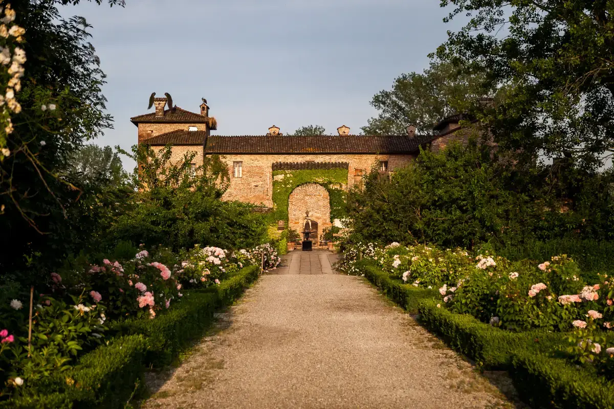 il giardino de l'Antica Corte Pallavicina All'Antica Corte Pallavicina il meglio delle tradizioni parmensi in tavola