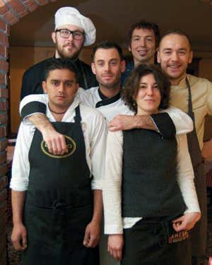 Da sinistra, nella fila dietro: Luca Passera, Carlo Corti e Giovanni D&rsquo;Auria - Da sinistra, davanti: Sonny Sing, Lucio Dotti ed Elena Papini
