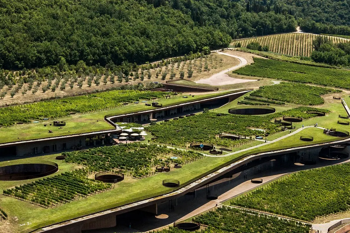 Antinori nel Chianti Classico - Aerial overview Antinori, la cantina è la vera casa del vino, simbiosi tra architettura, funzione e natura