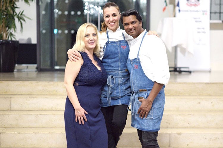 La food expert Antonella Millarte con Antonella Ricci e Vinod Sookar (L’antica stella di Puglia brilla ancora e cambia nome)