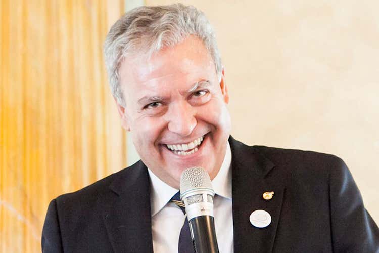 Antonello Maietta Cantina, ristorante ed e-commerce Resiste chi vende vino su più fronti