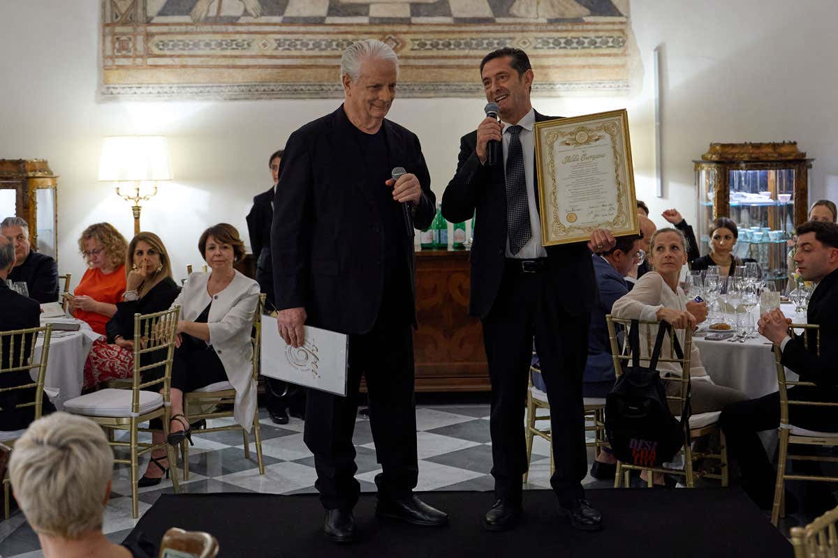 “Rinascimento del Gusto”, Luca Mannori è il Pasticcere dell’anno 2025
“Rinascimento del Gusto”, Luca Mannori è il Pasticcere dell’anno 2025