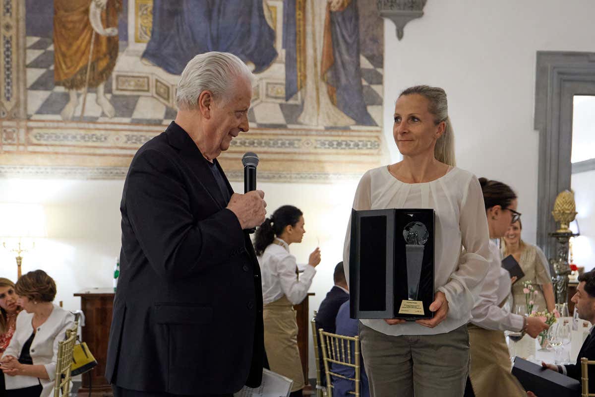 “Rinascimento del Gusto”, Luca Mannori è il Pasticcere dell’anno 2025
“Rinascimento del Gusto”, Luca Mannori è il Pasticcere dell’anno 2025