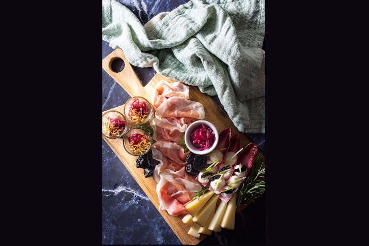 All'aperitivo non si rinuncia: Basta farlo in casa! All'aperitivo non si rinuncia: Basta farlo in casa!