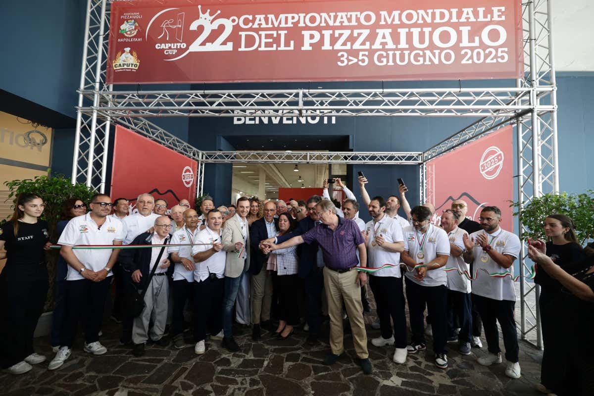 Napoli ospita il Mondiale del Pizzaiuolo con 600 concorrenti da 35 nazioni