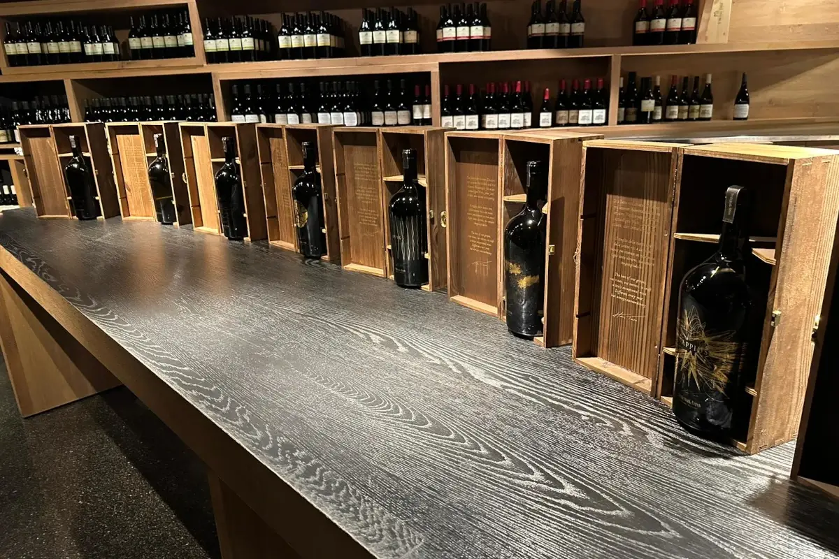 Le annate di Appius esposte durante la presentazione di Appius 2018  Appius 2018, si alza il sipario sulla nona cuvée di Hans Terzer