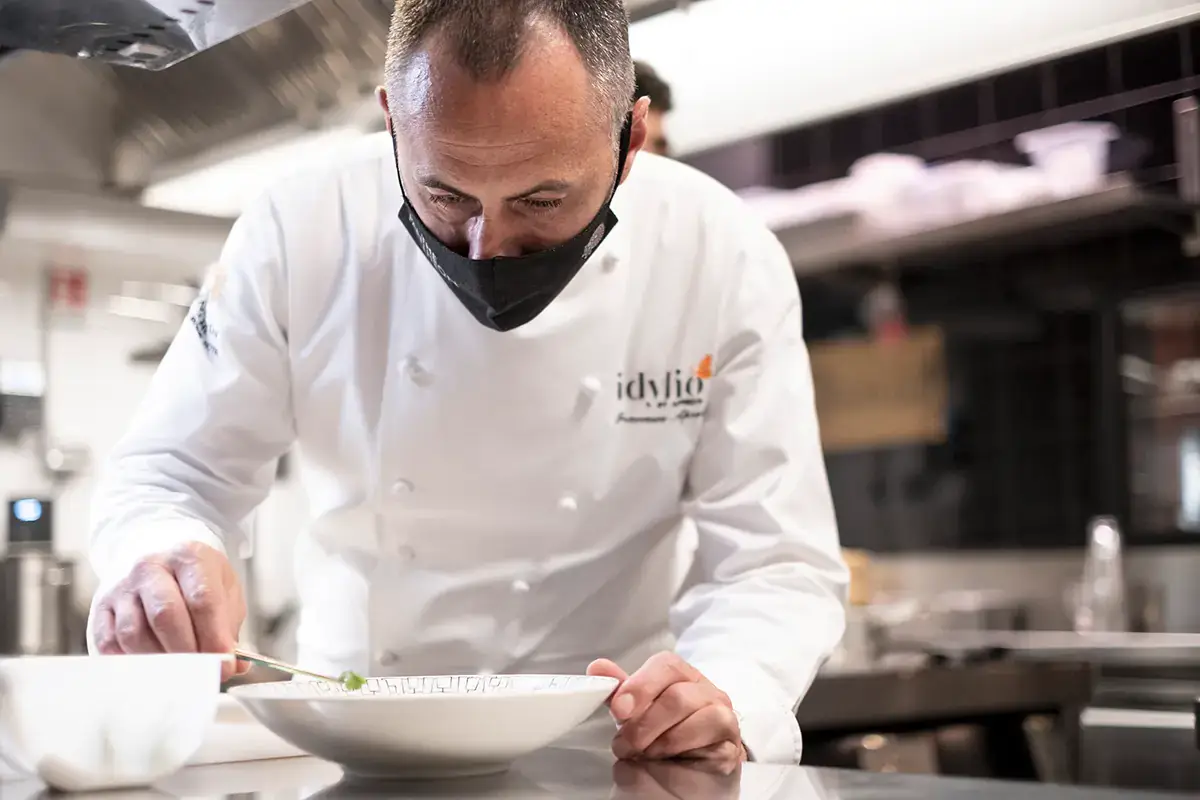 Lo chef Francesco Apreda (Foto: Carlo De Gori - Trevimage) Riapre Idylio by Apreda: pi&ugrave; coperti, priv&eacute; e tre menu degustazione
