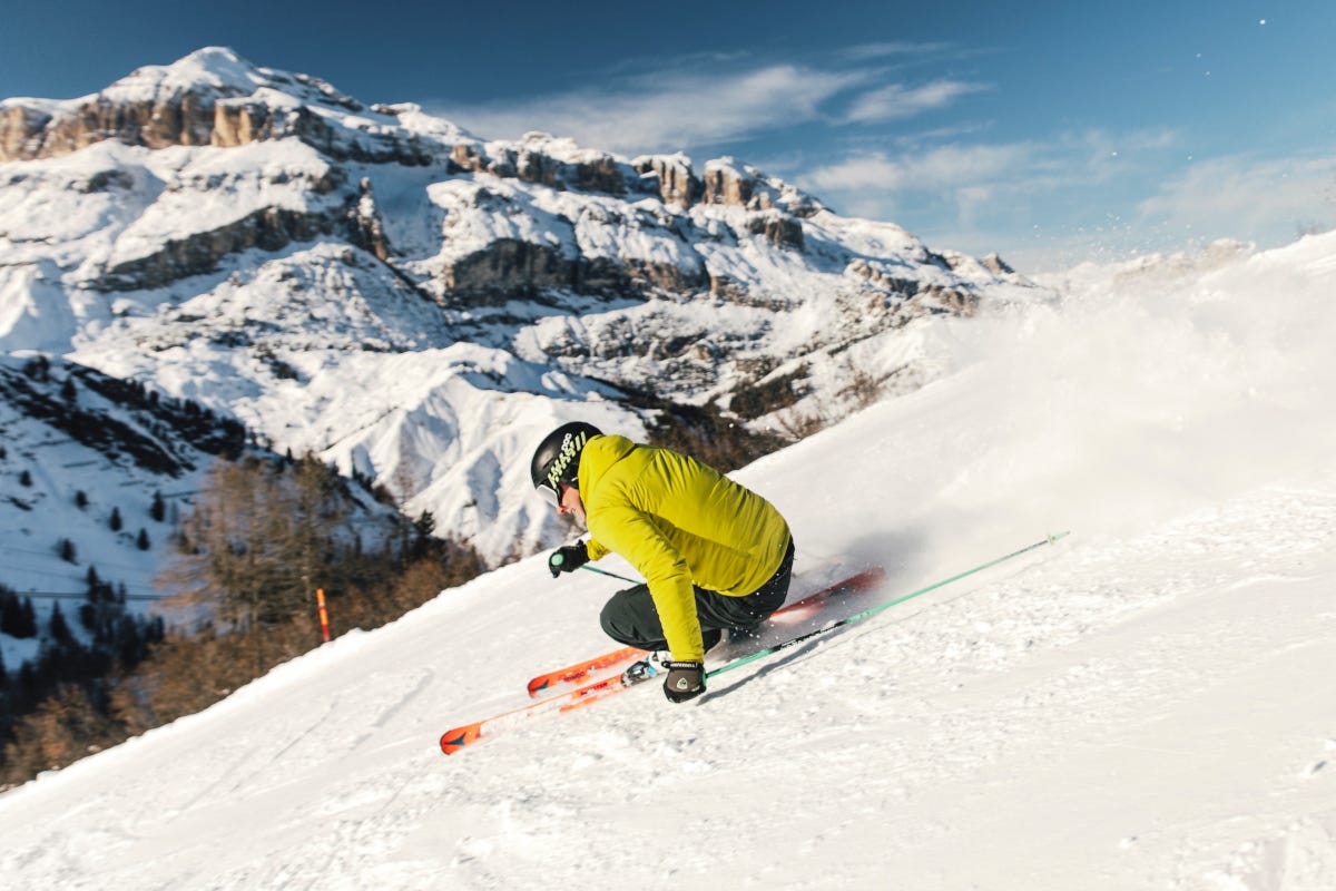 Torna la neve, ecco quanto costa una giornata sugli sci in tutta Italia