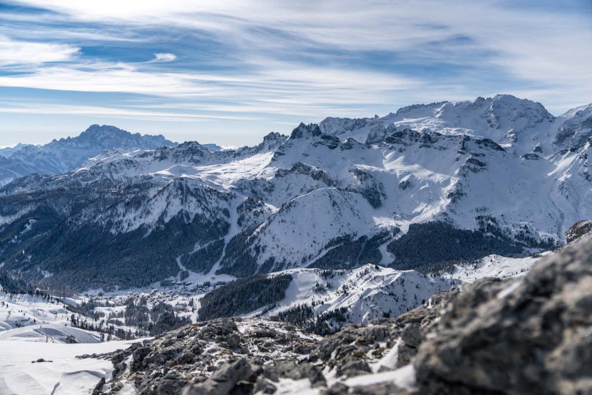 Sciare in primavera? Arabba, nel cuore delle Dolomiti, è una garanzia 