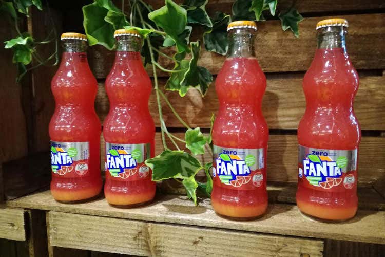 (Arance rosse di Sicilia nella Fanta L’accordo vale 1/3 della produzione) (Arance rosse di Sicilia nella Fanta L’accordo vale 1/3 della produzione)