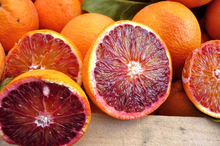 (Arance rosse di Sicilia nella Fanta L’accordo vale 1/3 della produzione) (Arance rosse di Sicilia nella Fanta L’accordo vale 1/3 della produzione)