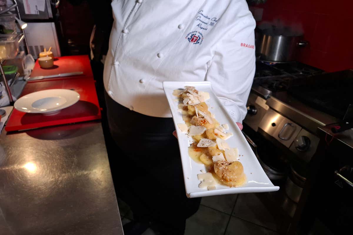 Cappellacci di zucca alla moda di “Igles Corelli” con contorno di agrumi