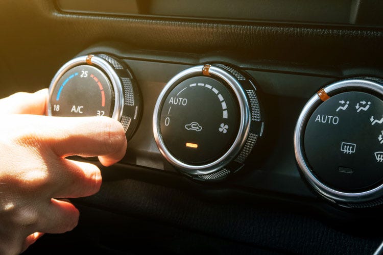 Se mal gestita, l'aria condizionata in auto può causare malanni -  Aria condizionata e dieta scorretta Le insidie dell'estate sulla salute