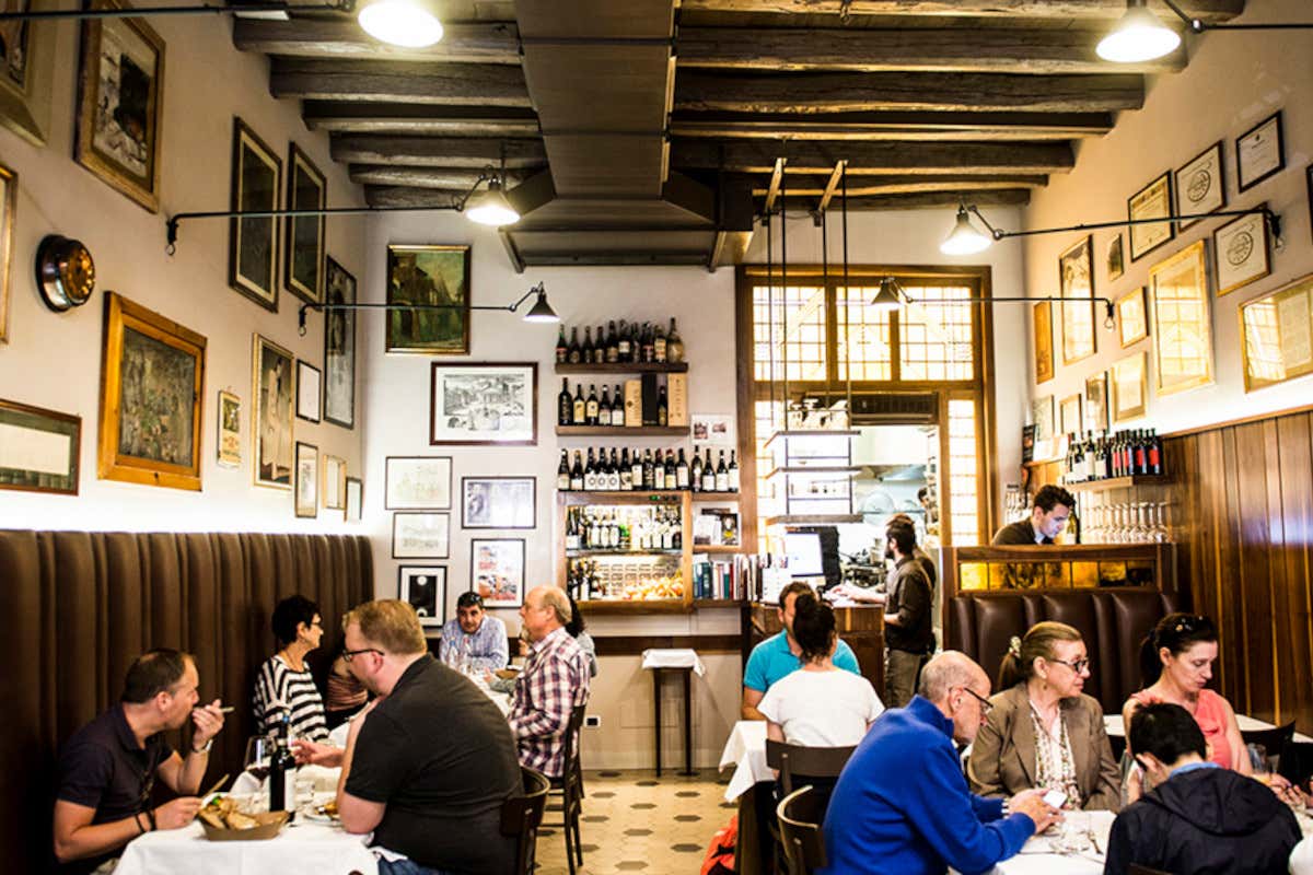 La sala affollata di Armando al Pantheon