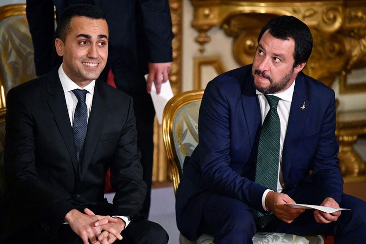 Luigi Di Maio e Matteo Salvini (L’arroganza preoccupante del ministro del (non) Lavoro)