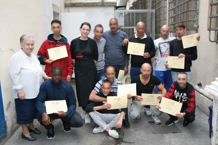 (L’arte del caffè in carcere Un corso per undici detenuti)